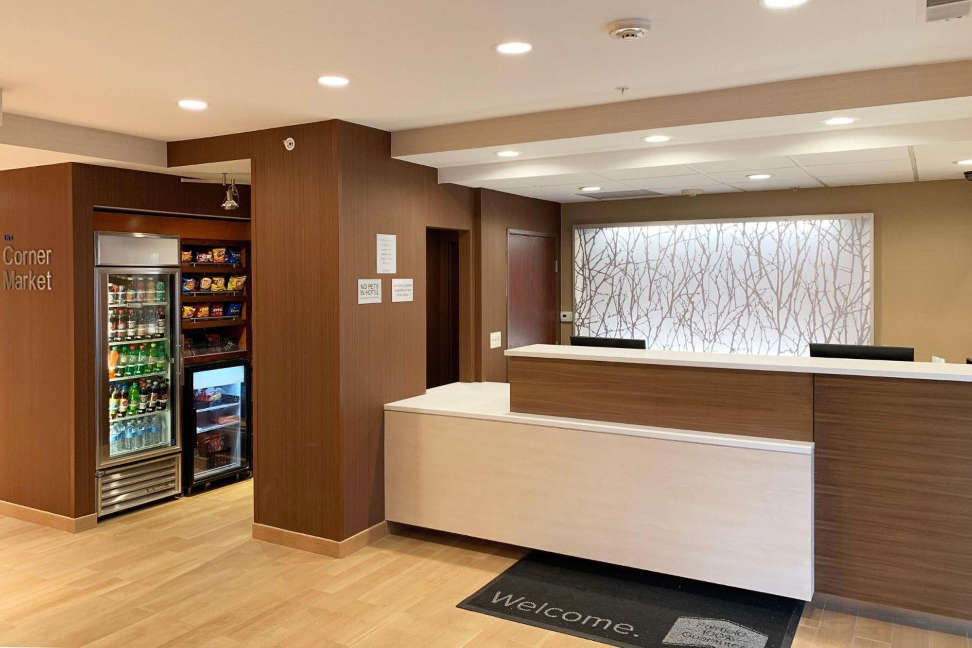 Fairfield & By Marriott Denver Tech Center/ South 3*